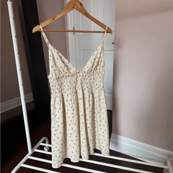 Princess Polly | Dresses | Princess Polly Cream Dress With Red Floral  Design | Poshmark